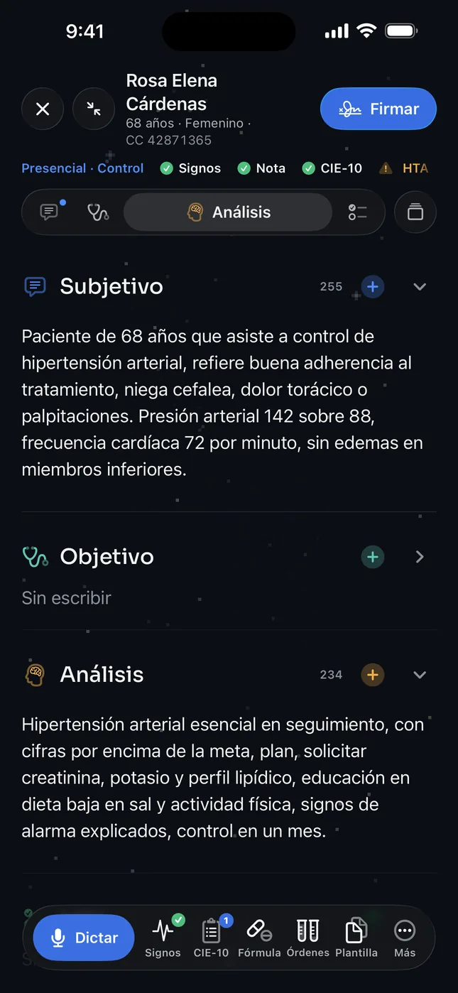 La historia clínica en el iPhone: el subjetivo y el análisis ya escritos, con el botón Dictar abajo